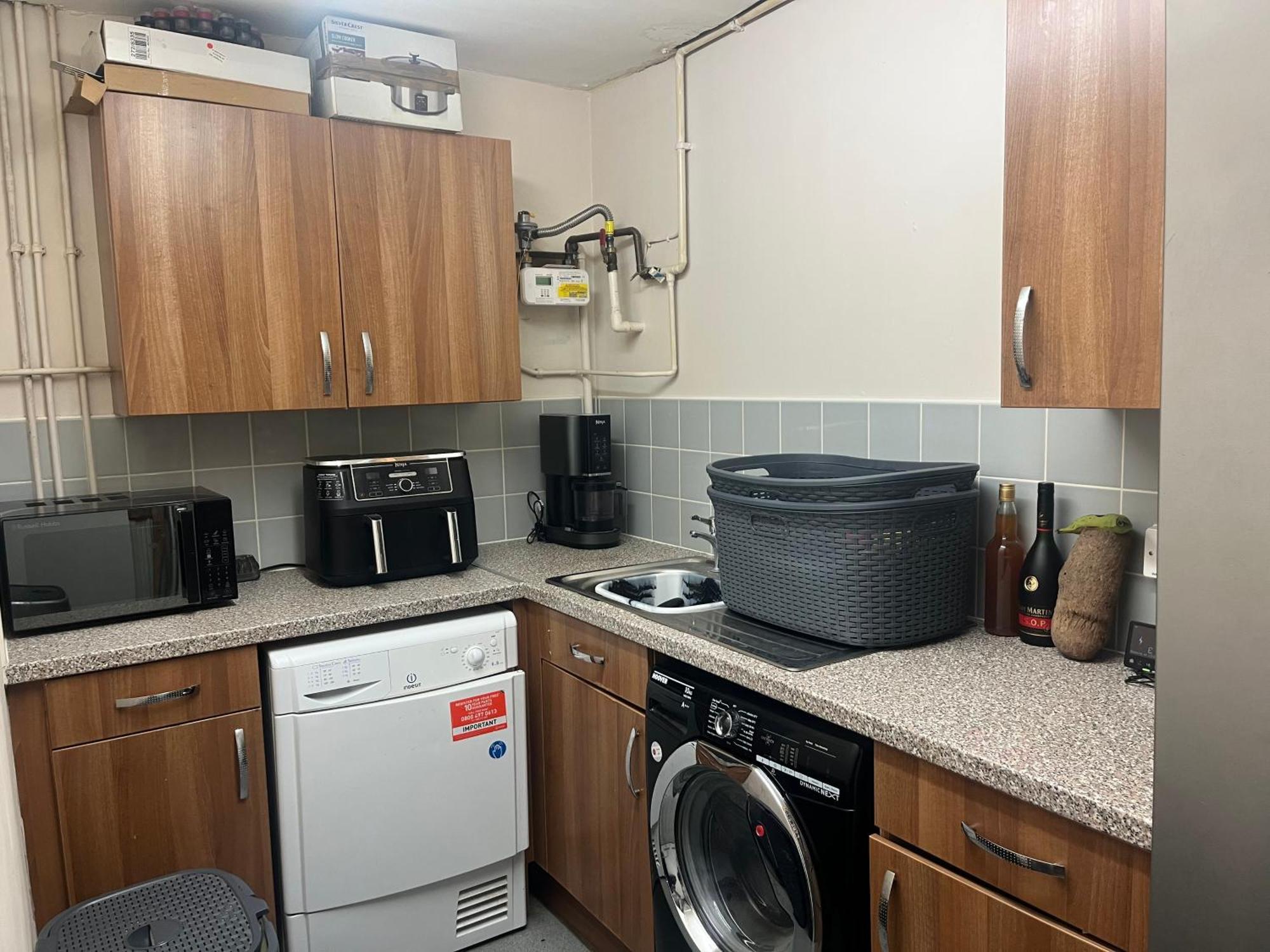 Queenomega'S Home Stay London Exterior photo